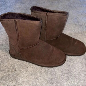 Beach feet boots sz 8